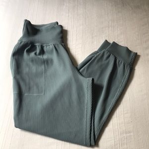 ATHLETA | Salutation Rib Jogger